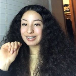 Meet your Posher, Monica